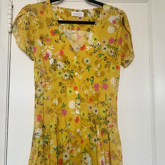 Yellow Floral Dress - Velvet by Graham & Spencer - Picture 4 of 5